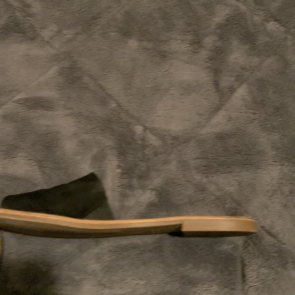 GAP flat faux-suede slide sandal - Picture 5 of 7